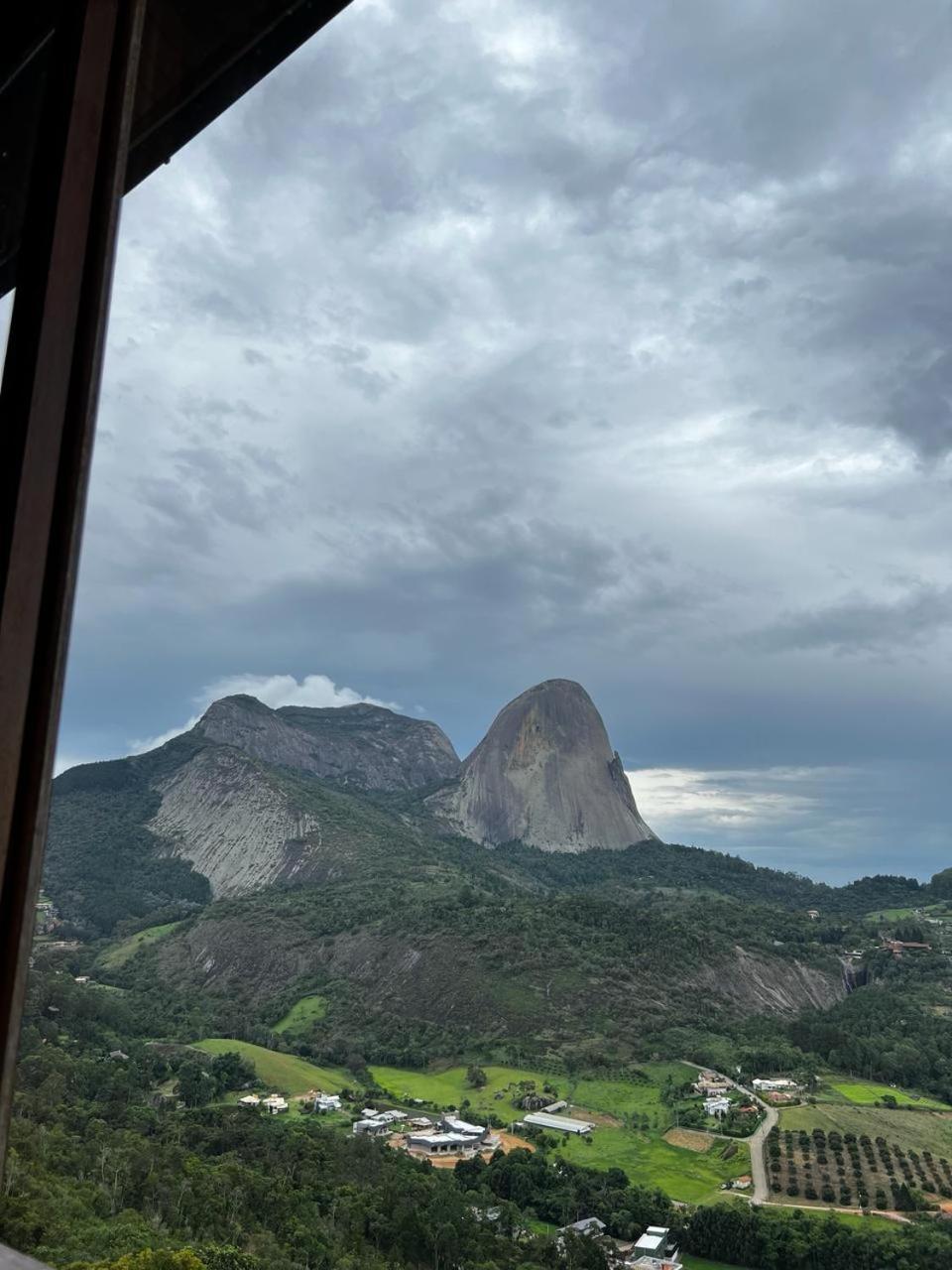Vista Azul Apart Hotel - Pedra Azul Pinheiros エクステリア 写真